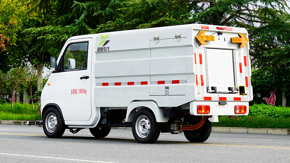 小神童路面养护车