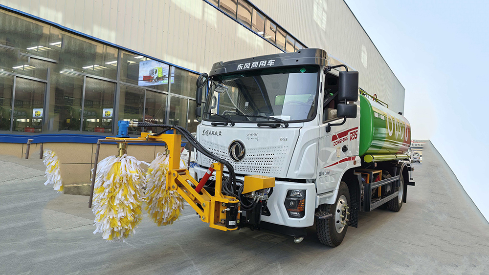 高速护栏清洗机