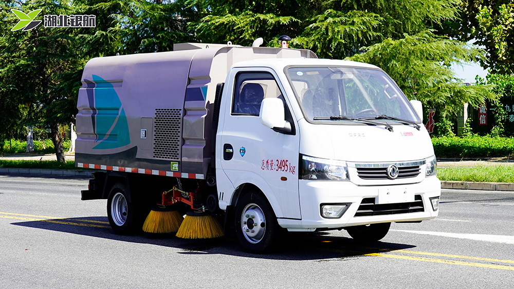 东风途逸扫路车