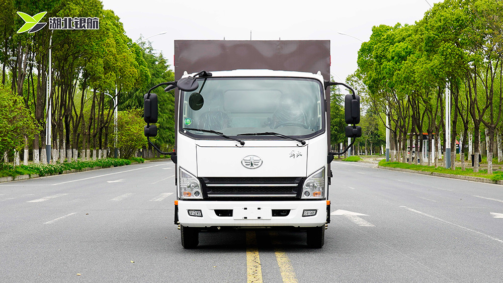 解放招财虎物料粉碎车